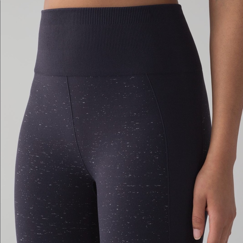 Lululemon free to flow crop (4) high waisted